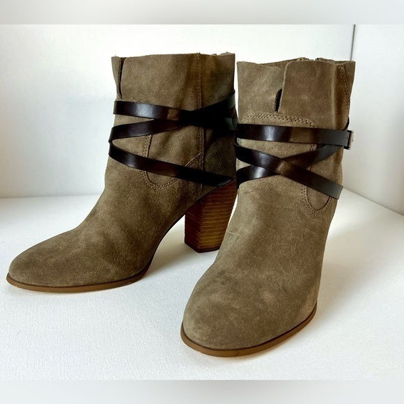 Carlos by Carlos Santana Shoes - Carlos By Carlos Santana Miles Chunky Heel Leather Ankle Boots Size 10
